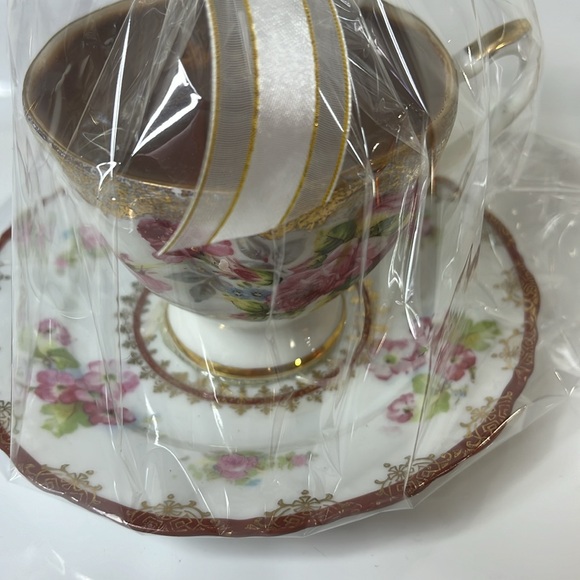 TEA CUP SOY CANDLE VINTAGE TEACUP GIFT CANDLE - Picture 2 of 8